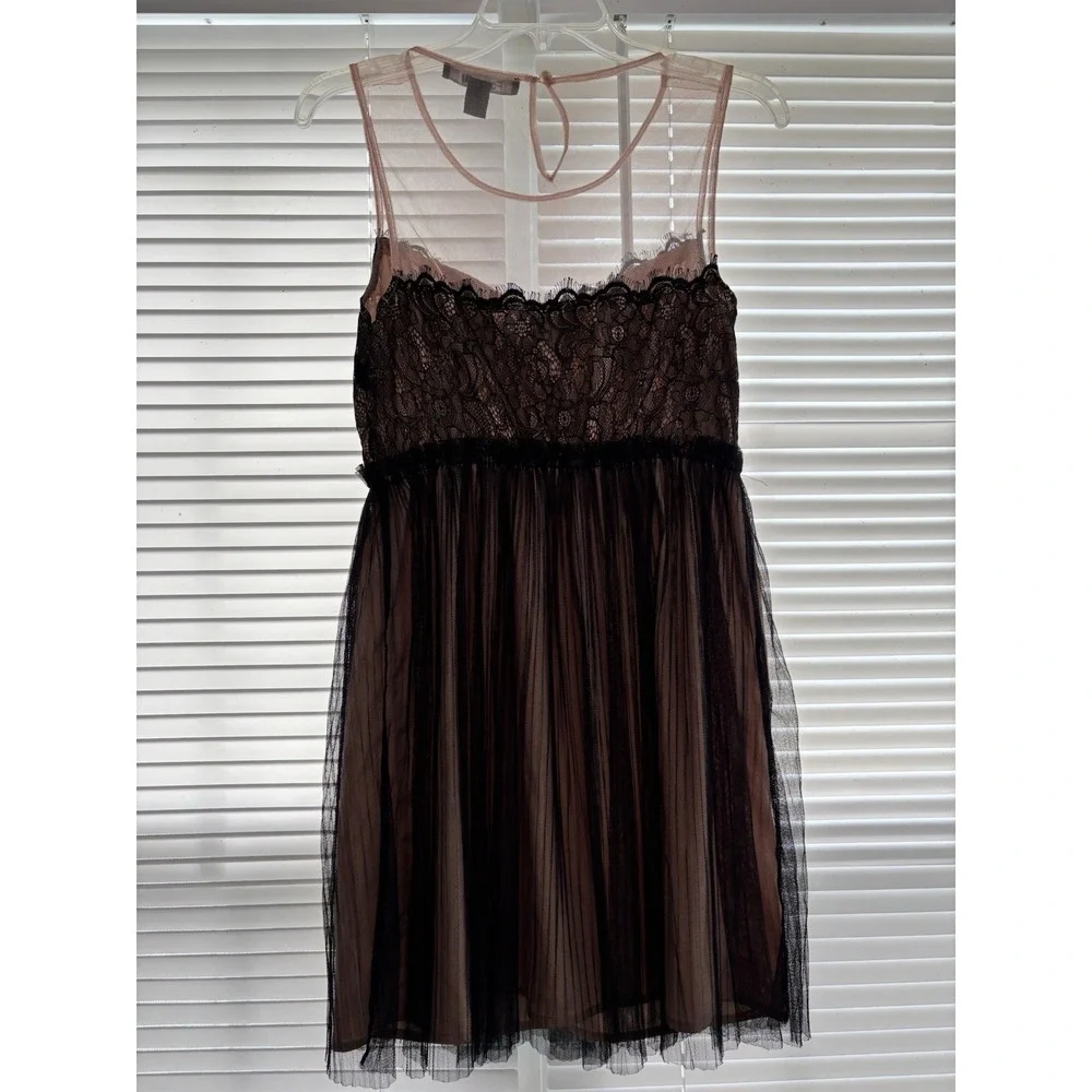 Forever 21 Cocktail Dress Sz S Sheer Pink Sleeveless Top With Black Lace Overlay